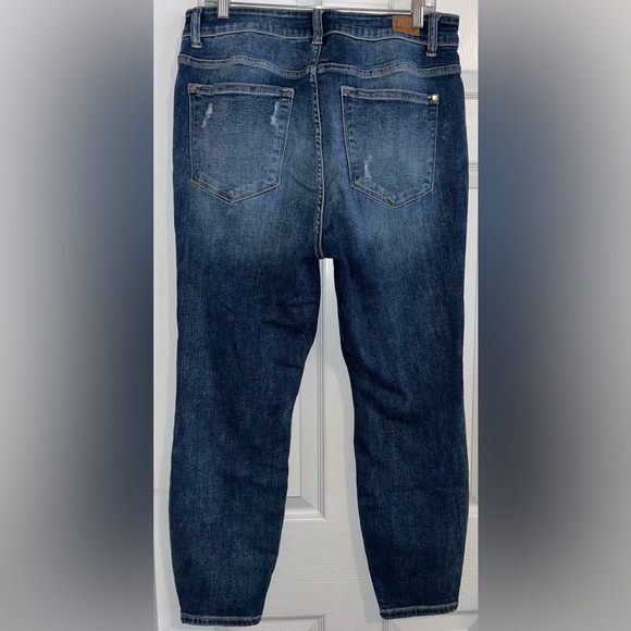 Judy Blue Boyfriend Fit Jeans Size 14W  Stretch distressed JB82156 - Picture 3 of 4